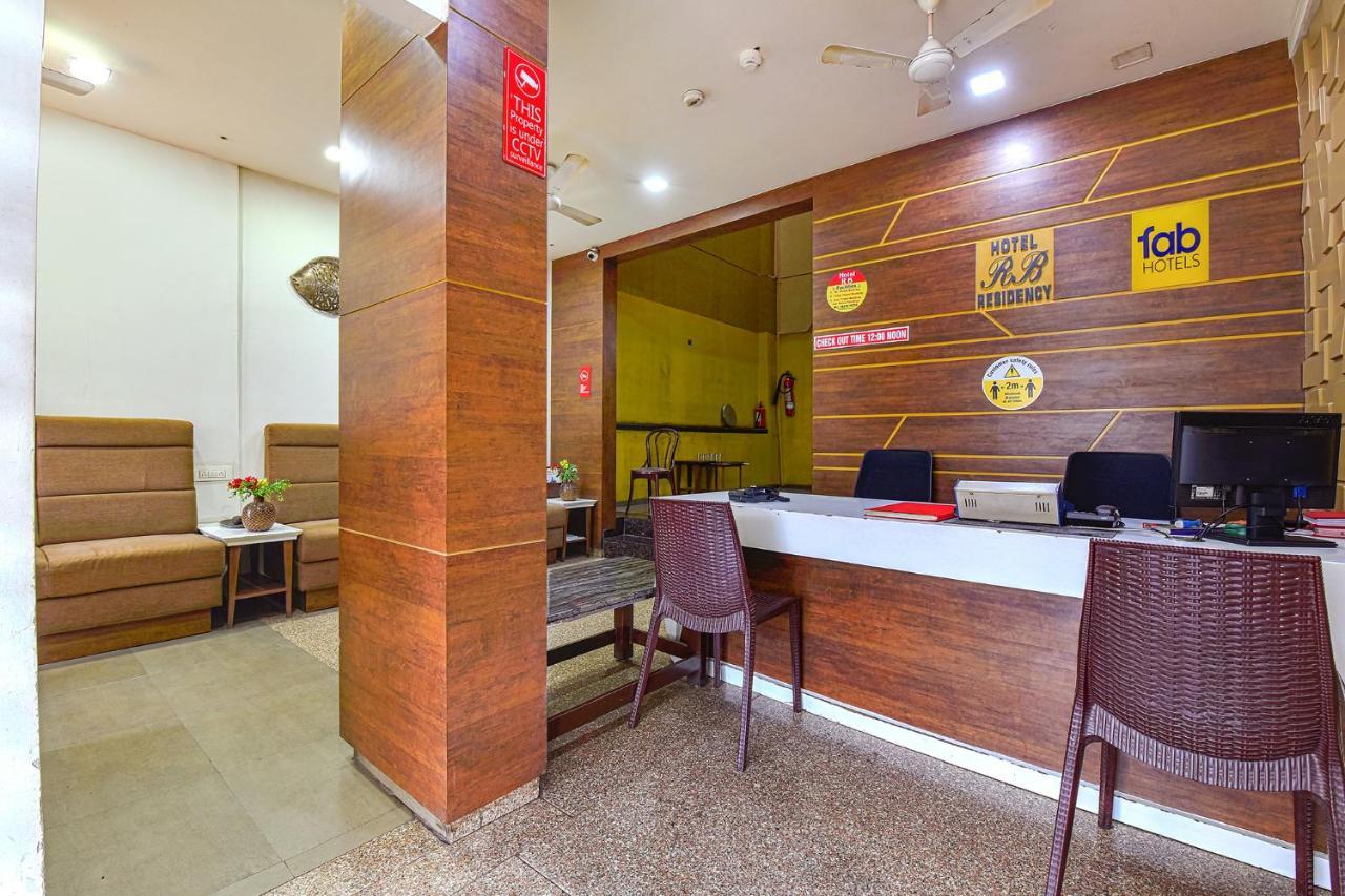 Fabhotel Rb Residency Сурат Екстериор снимка