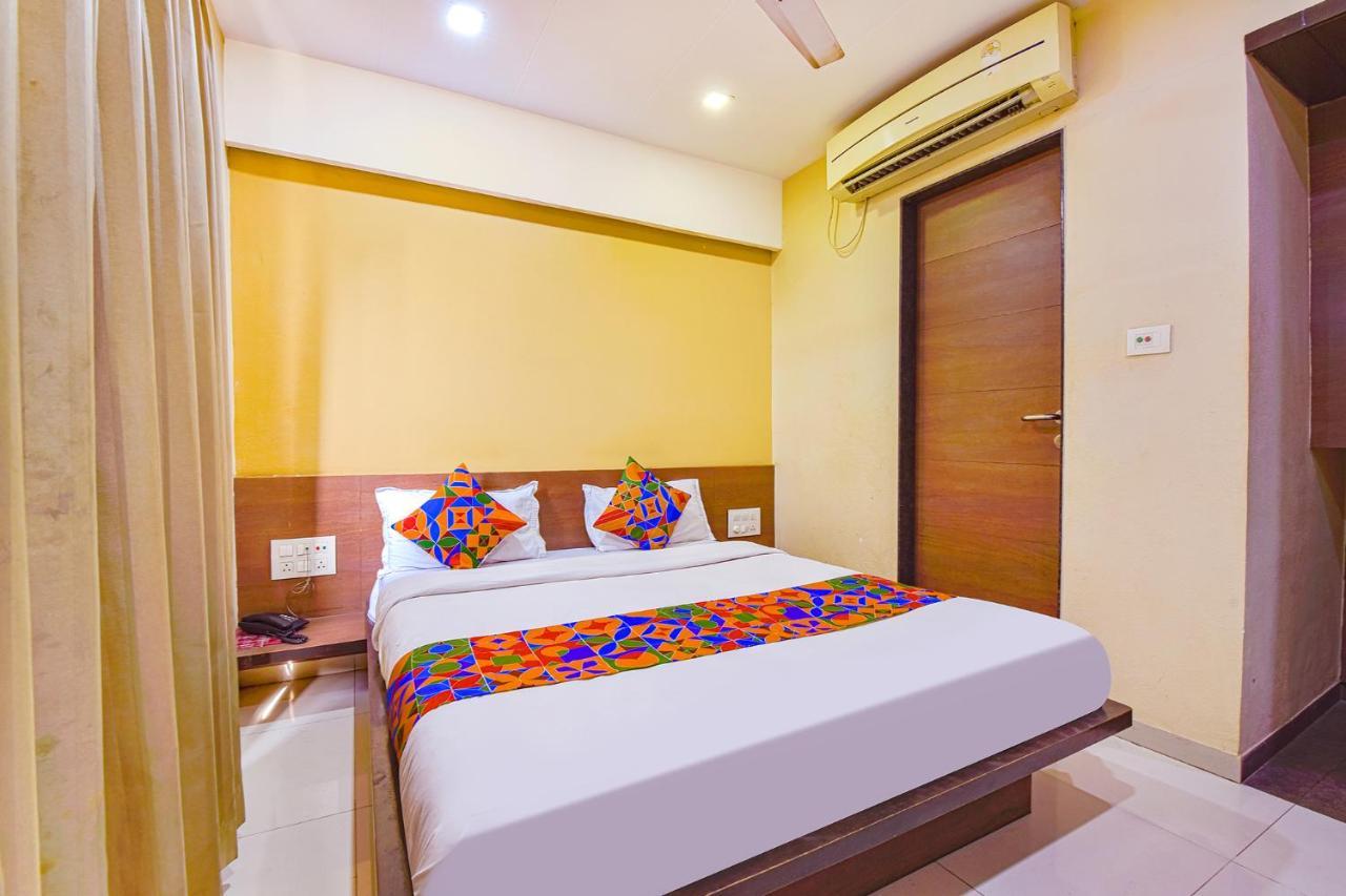 Fabhotel Rb Residency Сурат Екстериор снимка