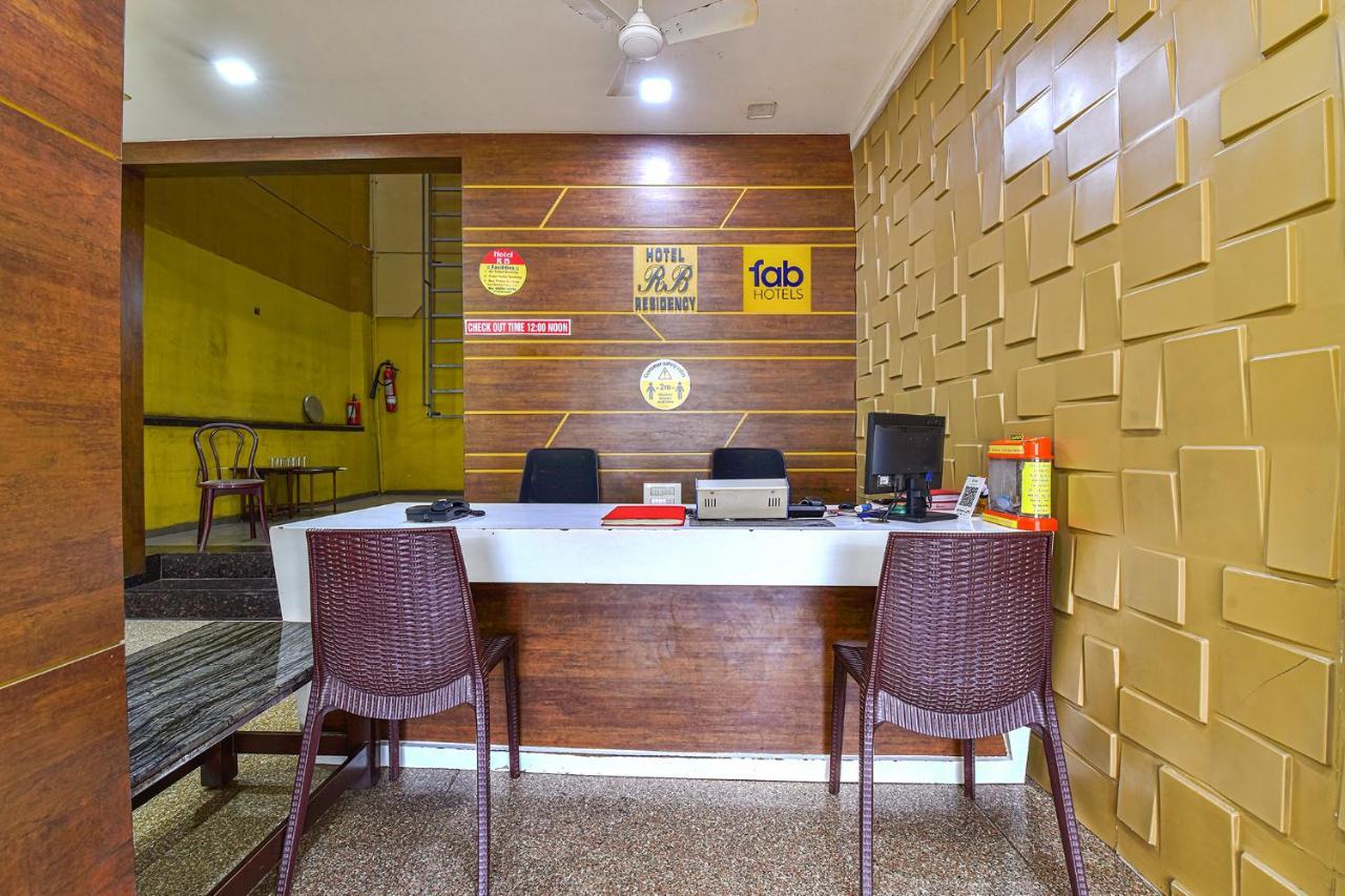 Fabhotel Rb Residency Сурат Екстериор снимка