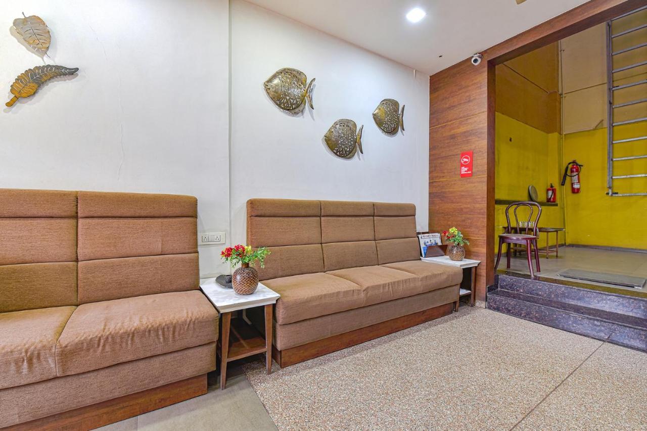 Fabhotel Rb Residency Сурат Екстериор снимка