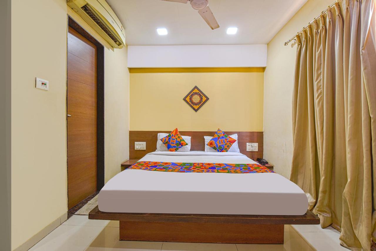 Fabhotel Rb Residency Сурат Екстериор снимка