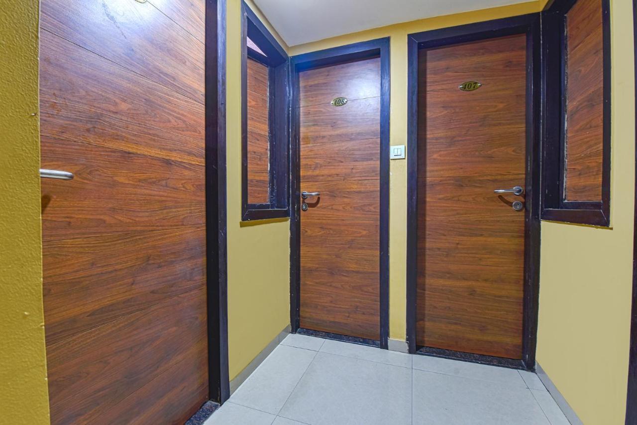 Fabhotel Rb Residency Сурат Екстериор снимка